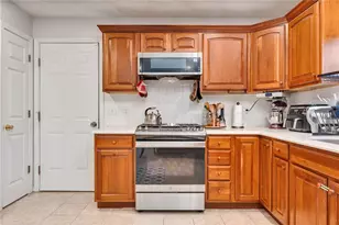 317 Windmill Dr, South Kingstown, RI 02879 - Photo 9