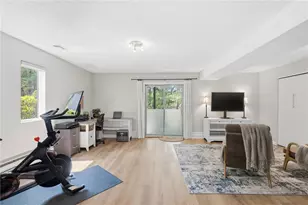90 Cardinal Dr, North Kingstown, RI 02852 - Photo 33