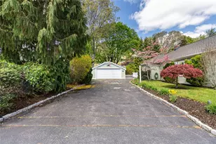 109 Pinegrove Ave, Warwick, RI 02889 - Photo 5
