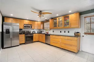 44 Quaker Dr, West Warwick, RI 02893 - Photo 11