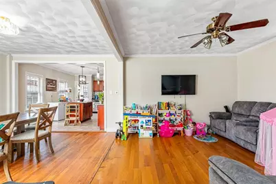 18 Hanover Avenue, Pawtucket, RI 02861 - Photo 17