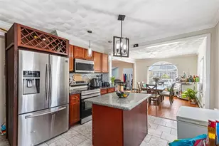 18 Hanover Ave, Pawtucket, RI 02861 - Photo 5