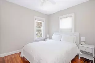2 Bedlow Ave, Newport, RI 02840 - Photo 21