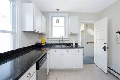 2 Bedlow Avenue, Newport, RI 02840 - Photo 7