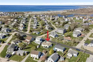 18 Chestnut Ave, Narragansett, RI 02882 - Photo 5
