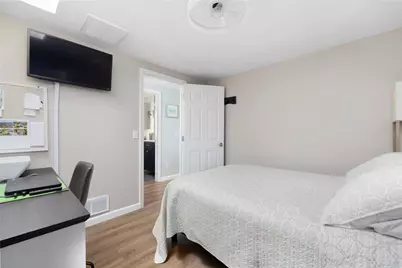 18 Chestnut Avenue, Narragansett, RI 02882 - Photo 19