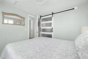 18 Chestnut Ave, Narragansett, RI 02882 - Photo 21