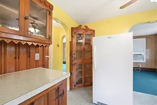 15 Rhodes Ave, East Providence, RI 02915 - Photo 5