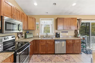 48 Harris Avenue, Warwick, RI 02889 - Photo 11