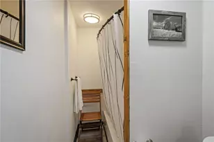 31 Gilmore St, Providence, RI 02907 - Photo 25