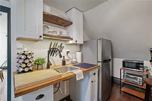 31 Gilmore St, Providence, RI 02907 - Photo 31