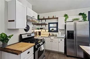 31 Gilmore St, Providence, RI 02907 - Photo 9