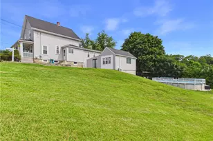 36 Bellevue Ave, North Smithfield, RI 02896 - Photo 3
