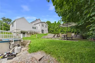 36 Bellevue Ave, North Smithfield, RI 02896 - Photo 5