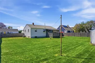 84 W Earle St, Cumberland, RI 02864 - Photo 29