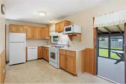 84 West Earle Street, Cumberland, RI 02864 - Photo 5