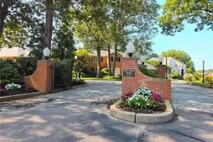 203 Dean Ridge Ct, Cranston, RI 02920 - Photo 1