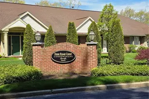 203 Dean Ridge Ct, Cranston, RI 02920 - Photo 3