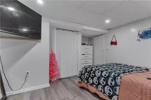 72 Moore St, Central Falls, RI 02863 - Photo 23
