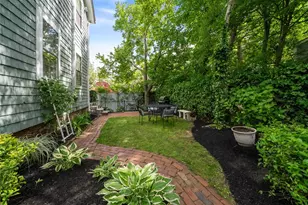 22 Farewell St, Newport, RI 02840 - Photo 33