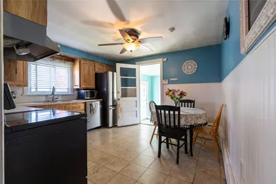 110 James M Beardsworth Avenue, Tiverton, RI 02878 - Photo 5