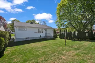 15 Pine St, North Providence, RI 02911 - Photo 3