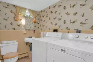15 Pine St, North Providence, RI 02911 - Photo 25