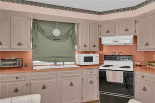 15 Pine St, North Providence, RI 02911 - Photo 5