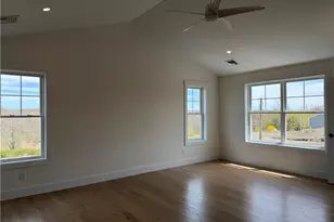 27 Massasoit Ave, Bristol, RI 02809 - Photo 13