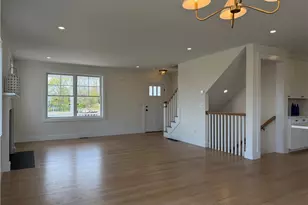 27 Massasoit Ave, Bristol, RI 02809 - Photo 9