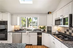8 Harbour Rd, Barrington, RI 02806 - Photo 11