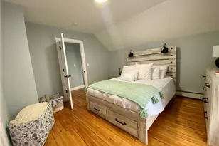 18 Hall Ave, Newport, RI 02840 - Photo 13