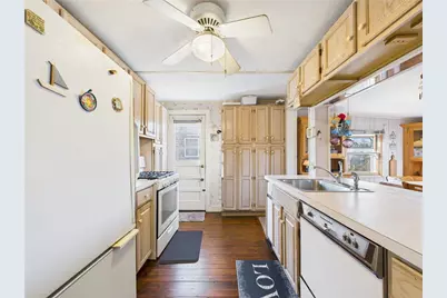 1140 Succotash Road, Narragansett, RI 02879 - Photo 17