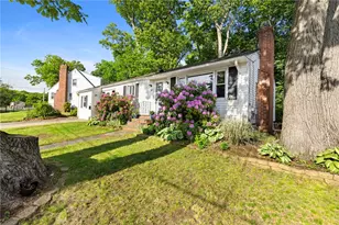 14 Woodhill Dr, Cranston, RI 02920 - Photo 35