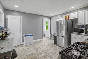 1 Hale St, Providence, RI 02909 - Photo 17