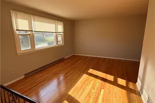 178 Canonchet Dr, Portsmouth, RI 02871 - Photo 3
