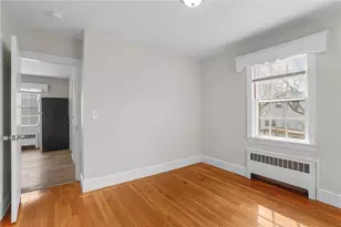 196 Wardlaw Ave, Providence, RI 02908 - Photo 17