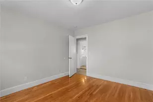 196 Wardlaw Ave, Providence, RI 02908 - Photo 15