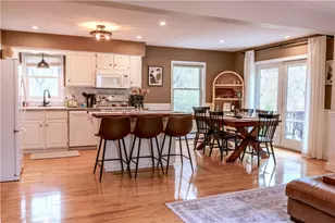 435 Allen Ave, South Kingstown, RI 02879 - Photo 3