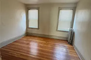 195 Ohio Ave, Providence, RI 02905 - Photo 5