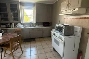 195 Ohio Ave, Providence, RI 02905 - Photo 25