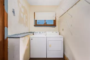 95 Corinth St, Providence, RI 02907 - Photo 23