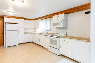 10 Potter Drive, Providence, RI 02907 - Photo 3