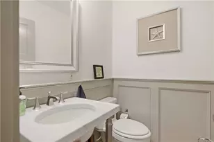 364 Bellevue Ave, Newport, RI 02840 - Photo 13