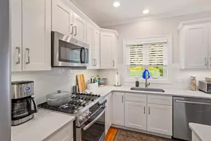 281 Wickford Ct, North Kingstown, RI 02852 - Photo 13