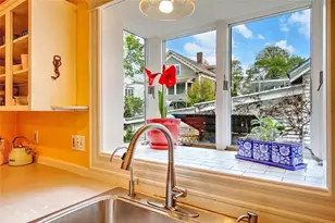 21 Mt Hope Ave, Providence, RI 02906 - Photo 17