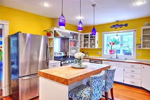 21 Mt Hope Ave, Providence, RI 02906 - Photo 13