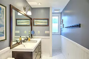 21 Mt Hope Ave, Providence, RI 02906 - Photo 33