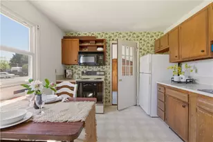 70 Carter Dr, Portsmouth, RI 02871 - Photo 15