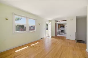 70 Carter Dr, Portsmouth, RI 02871 - Photo 7